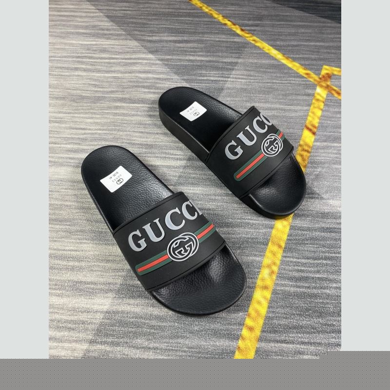 G*u*i slippers